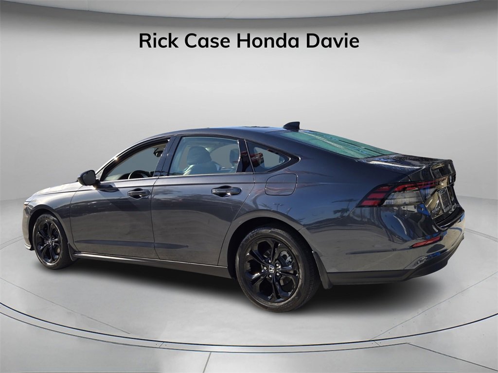 Certified 2025 Honda Accord SE image 7