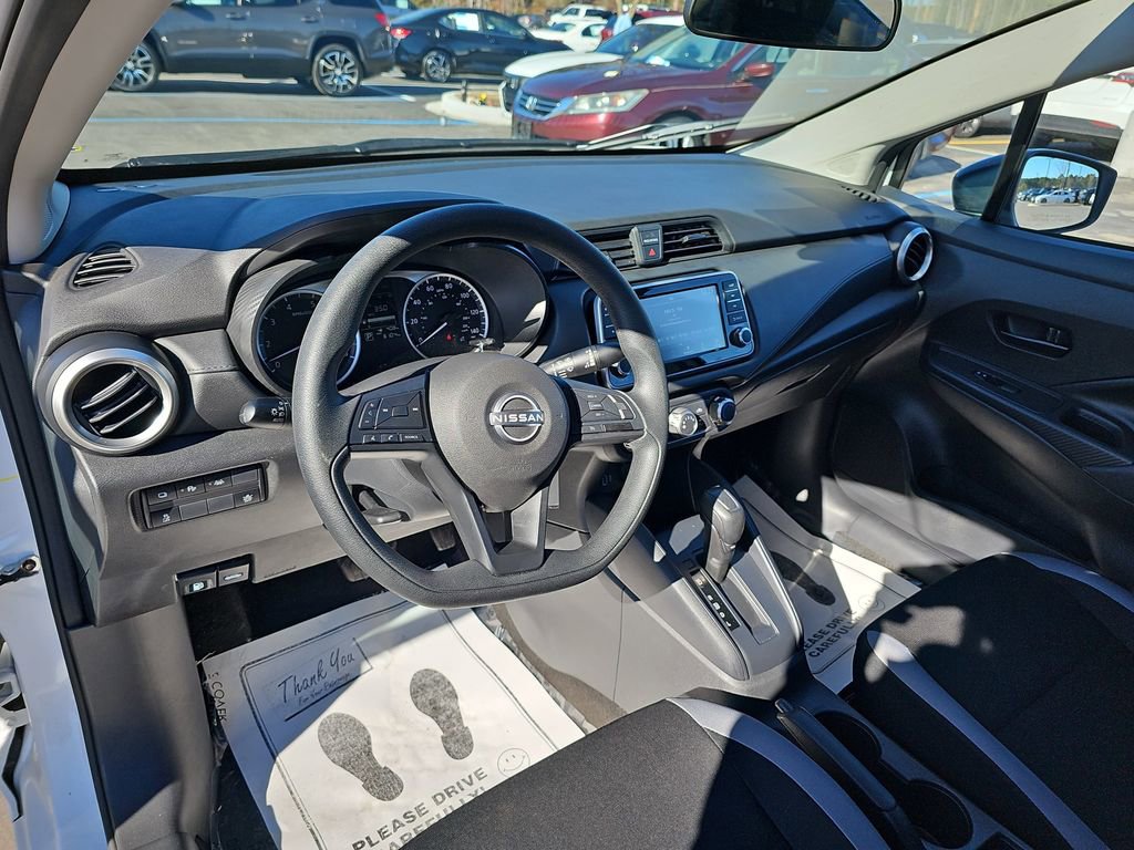 Used 2025 Nissan Versa S w/ Trunk Package image 21