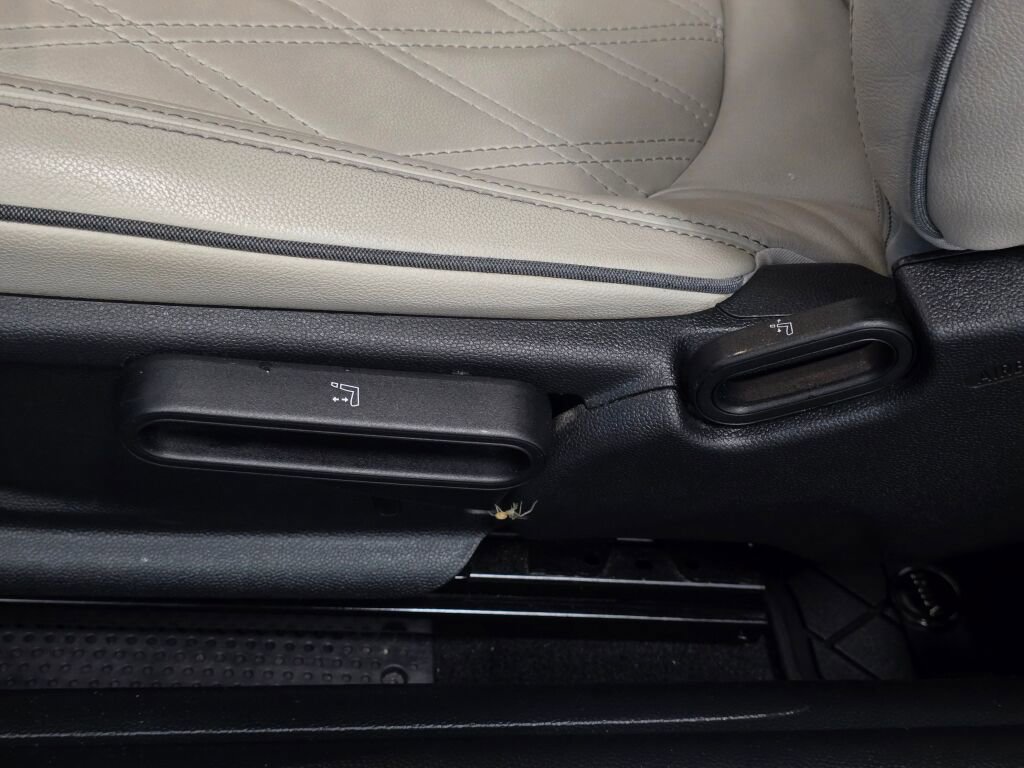 Used 2023 MINI Cooper SE image 31