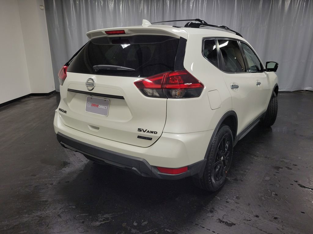 Used 2018 Nissan Rogue SV w/ Premium Package image 9