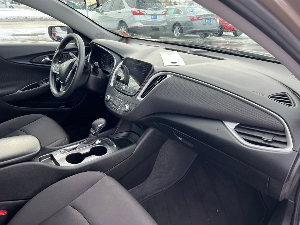 Used 2024 Chevrolet Malibu LS image 25