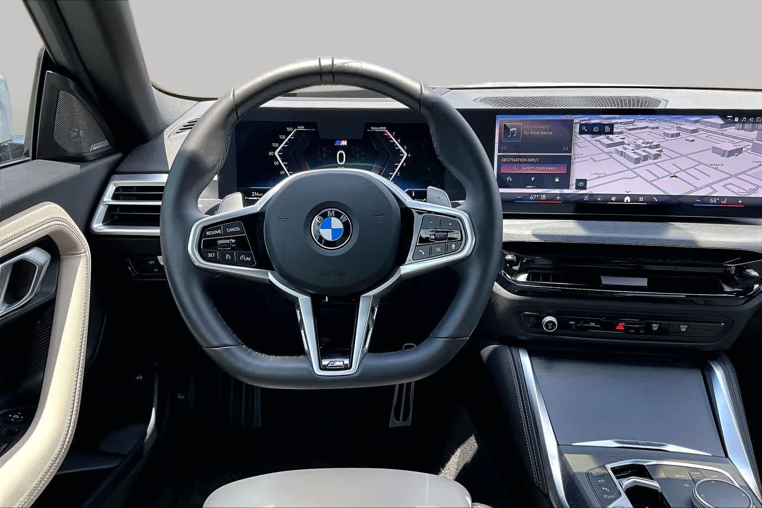Used 2025 BMW 230i Coupe w/ M Sport Package RWD image 5