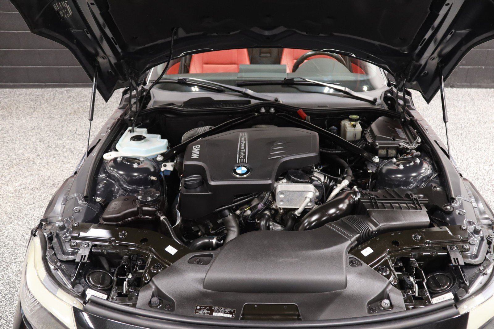 Used 2012 BMW Z4 sDrive28i w/ M Sport Pkg image 15