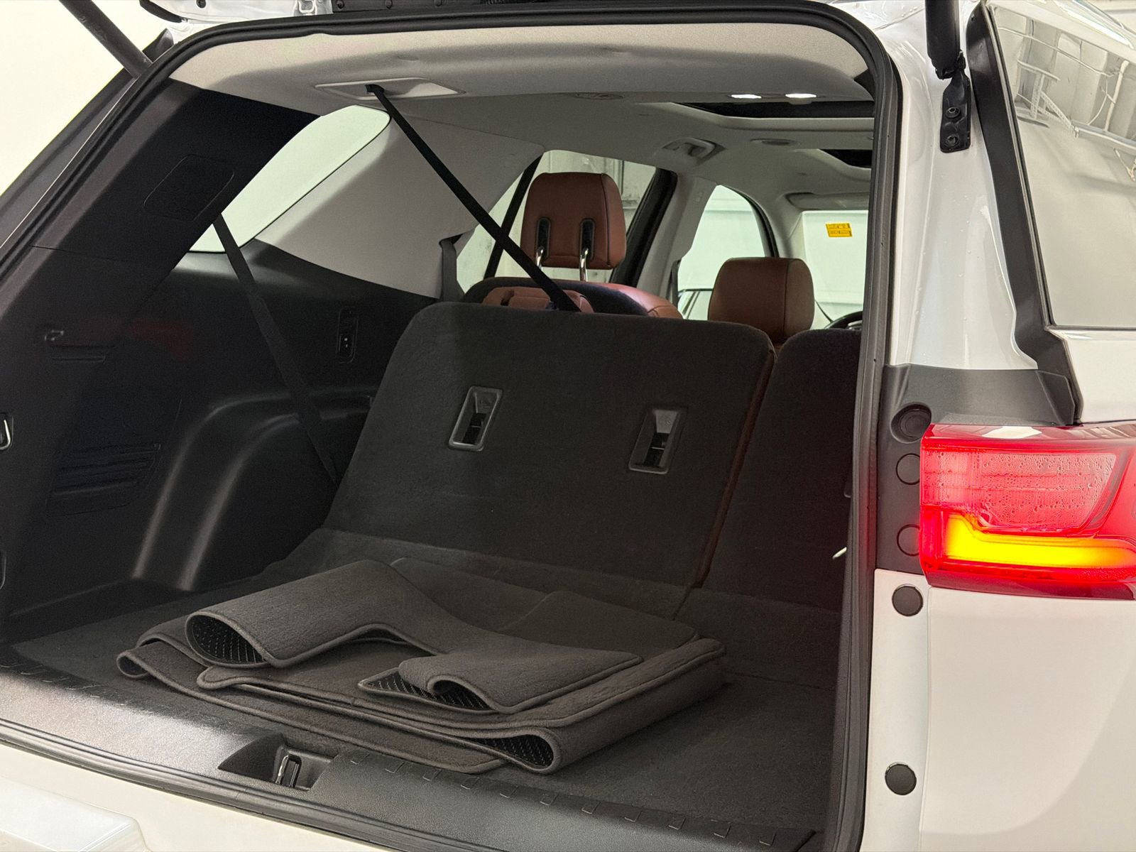 Used 2018 Chevrolet Traverse High Country w/ LPO, Floor Liner Package image 8