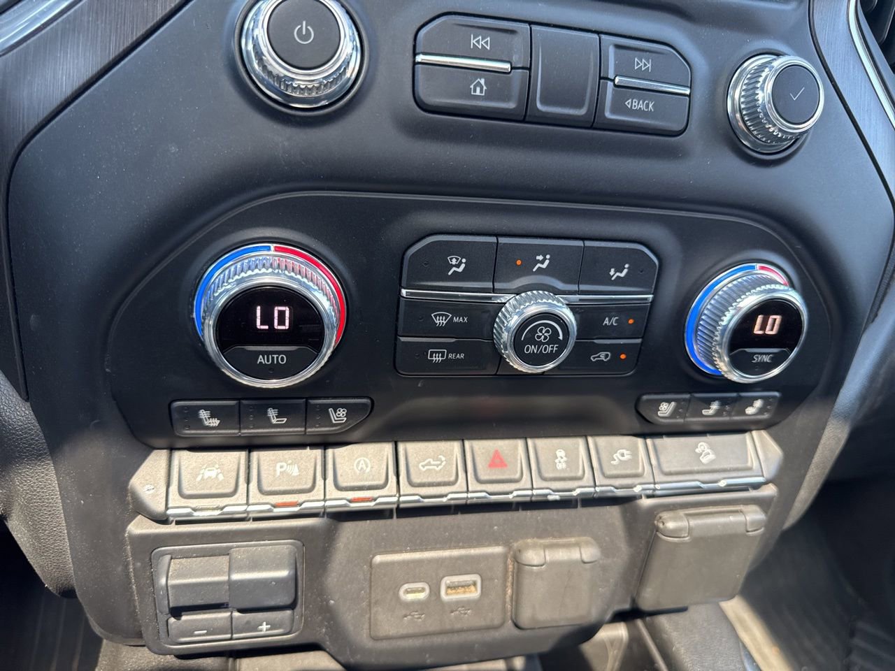 Used 2020 GMC Sierra 1500 AT4 w/ AT4 Premium Package image 15