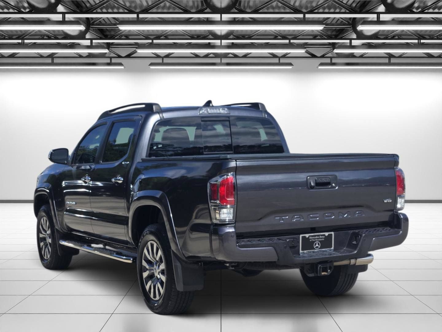 Used 2021 Toyota Tacoma Limited RWD image 7