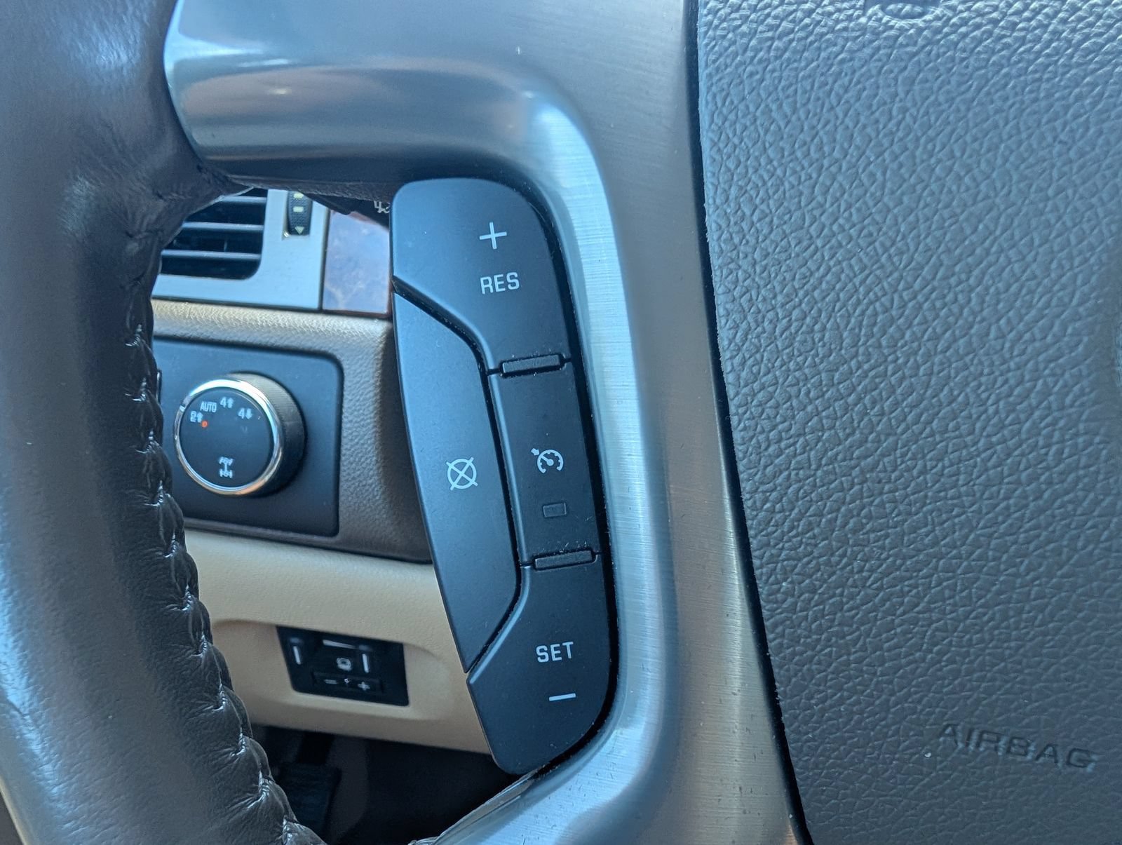 Used 2010 GMC Sierra 1500 SLT w/ LPO, Deluxe Chrome Package AWD/4WD image 19