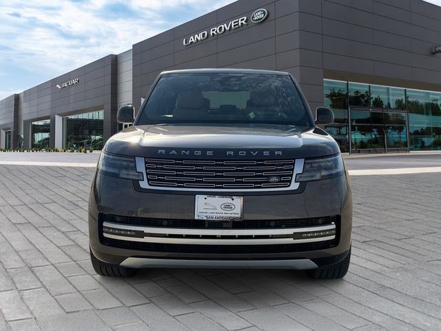 Certified 2025 Land Rover Range Rover Autobiography AWD/4WD image 8