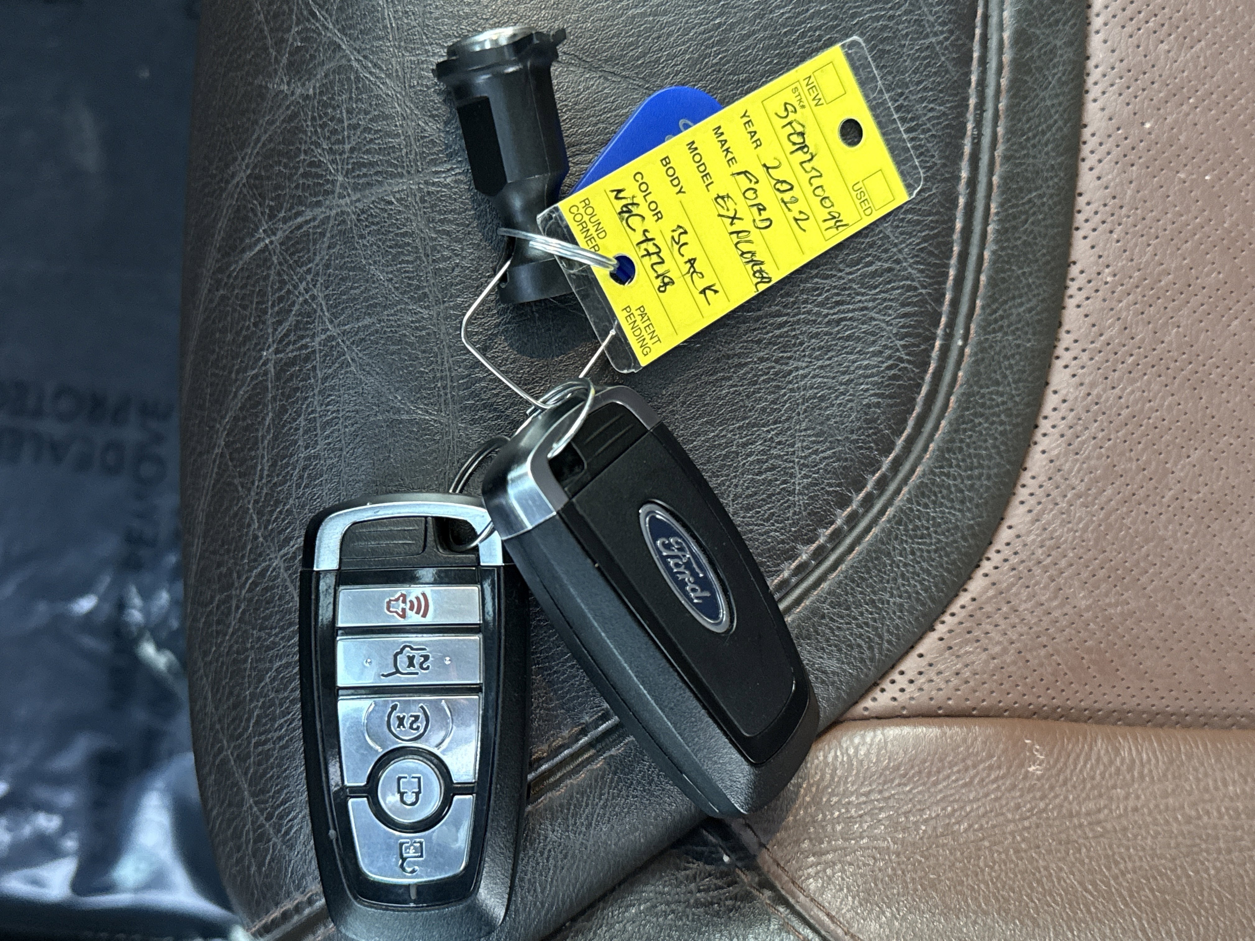 Used 2022 Ford Explorer King Ranch w/ Technology Package image 34