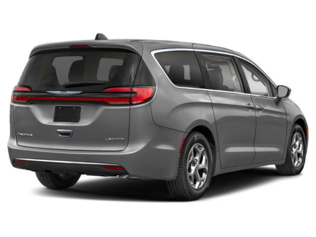 Used 2025 Chrysler Pacifica Limited FWD image 2