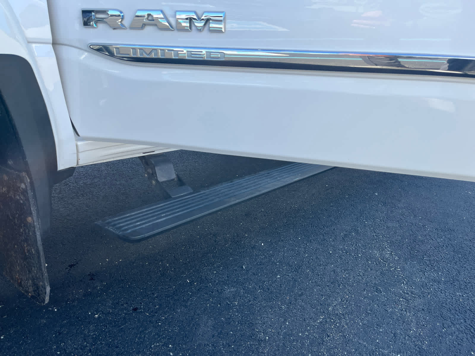 Used 2021 RAM 1500 Limited AWD/4WD image 29