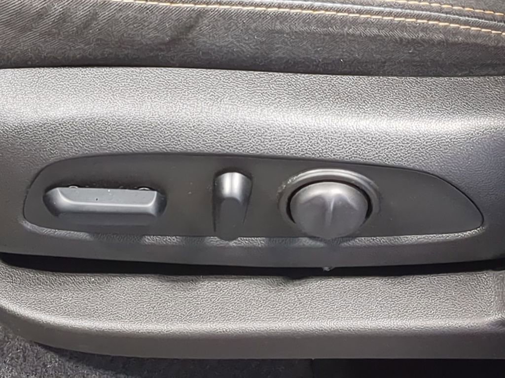 Used 2019 GMC Terrain SLE w/ Driver Convenience Package FWD image 21