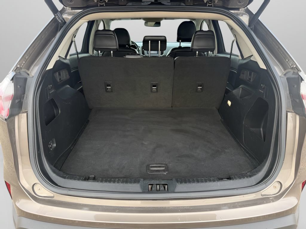 Used 2019 Ford Edge SEL w/ Equipment Group 201A image 13