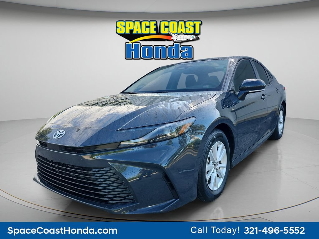 Used 2025 Toyota Camry LE FWD image 10