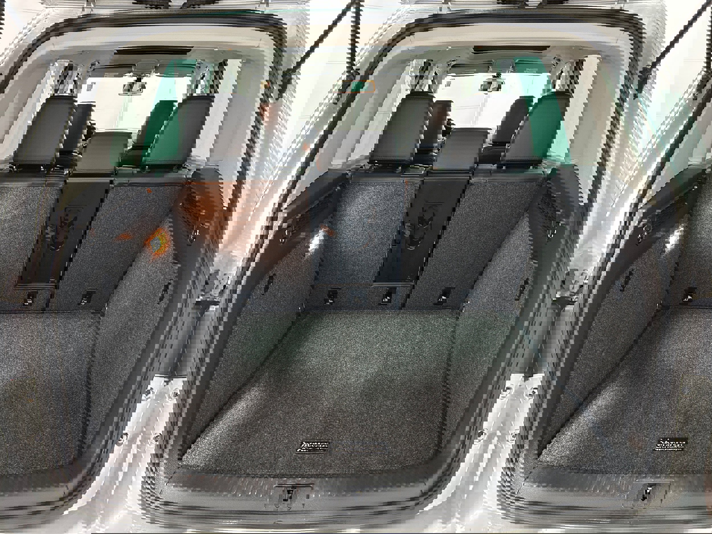 Used 2017 Volkswagen Tiguan Sport image 30