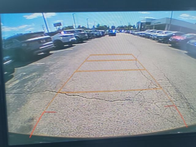 Used 2018 Chevrolet Traverse LT FWD image 26