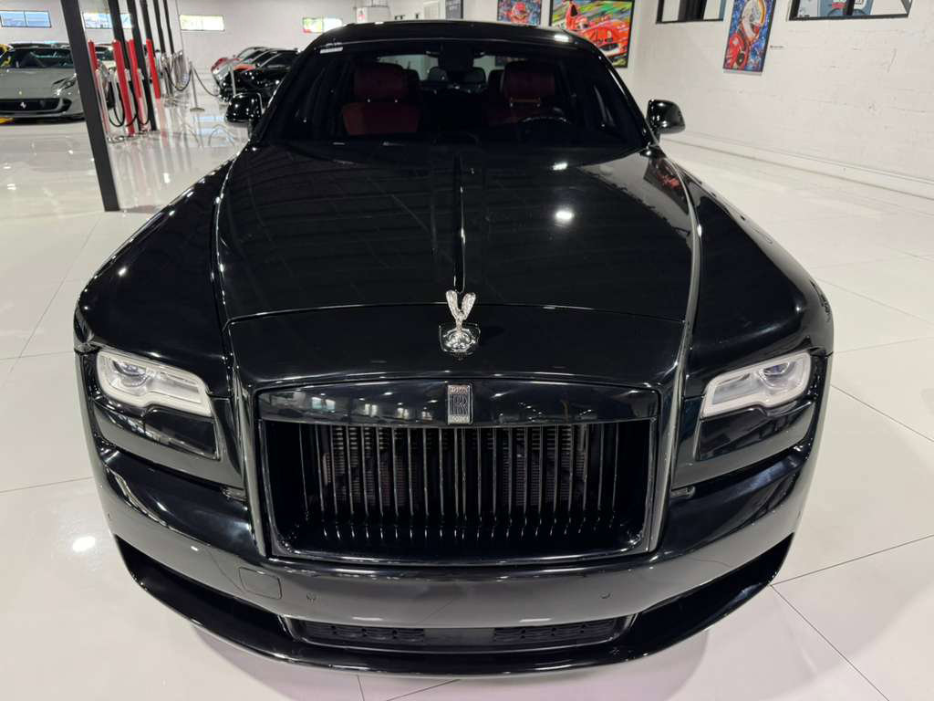 Used 2019 Rolls-Royce Ghost image 2