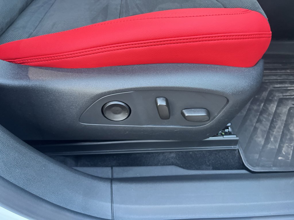 Used 2024 Chevrolet Blazer EV RS image 29