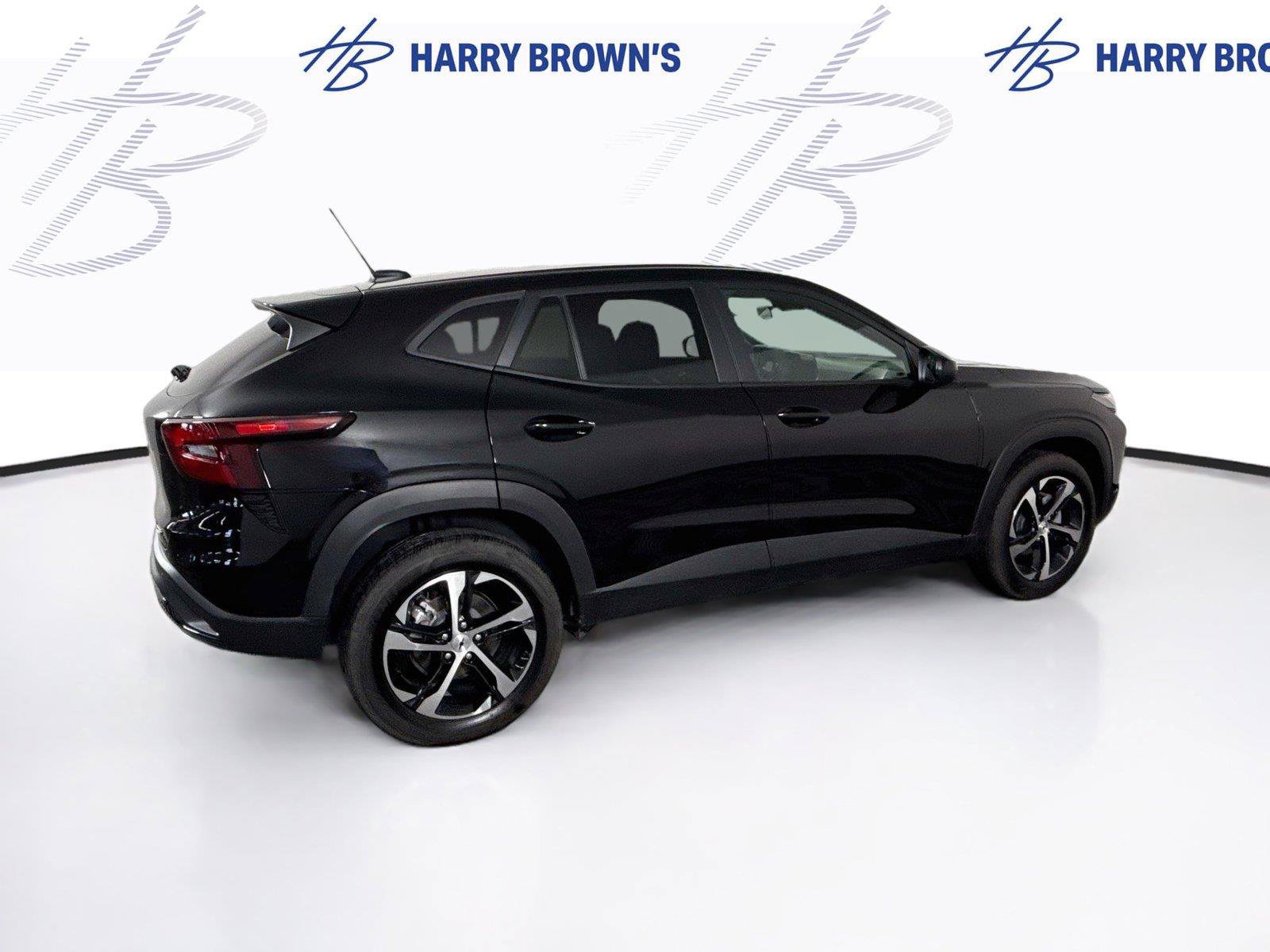 Used 2025 Chevrolet Trax RS w/ Driver Confidence Package FWD image 31