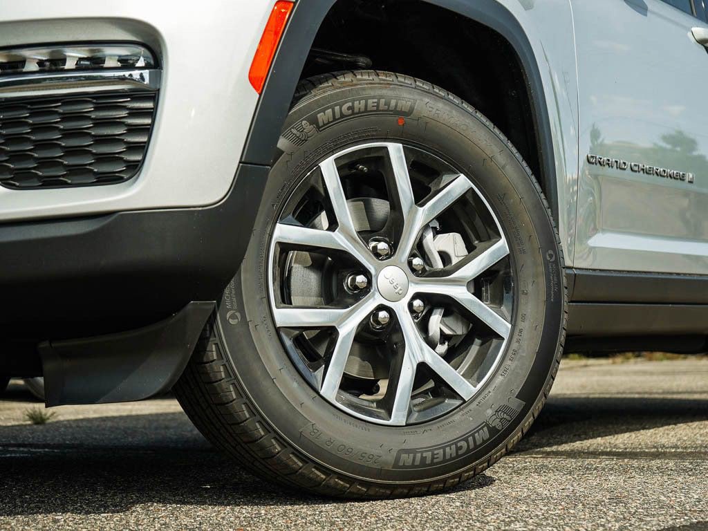 New 2025 Jeep Grand Cherokee Limited image 5
