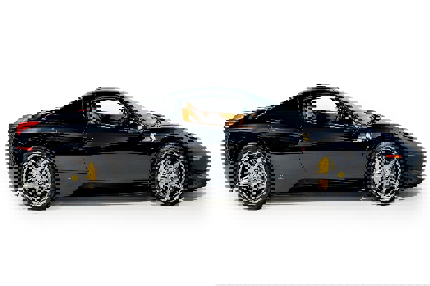 Used 2014 Ferrari 458 Spider image 10