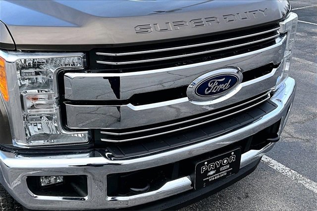 Used 2017 Ford F350 Lariat w/ Lariat Ultimate Package image 34