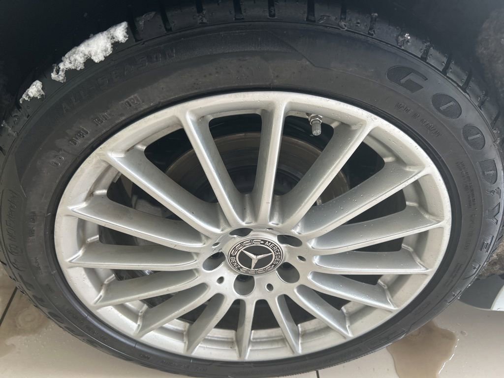 Used 2021 Mercedes-Benz E 350 4MATIC Sedan w/ Premium Package image 22