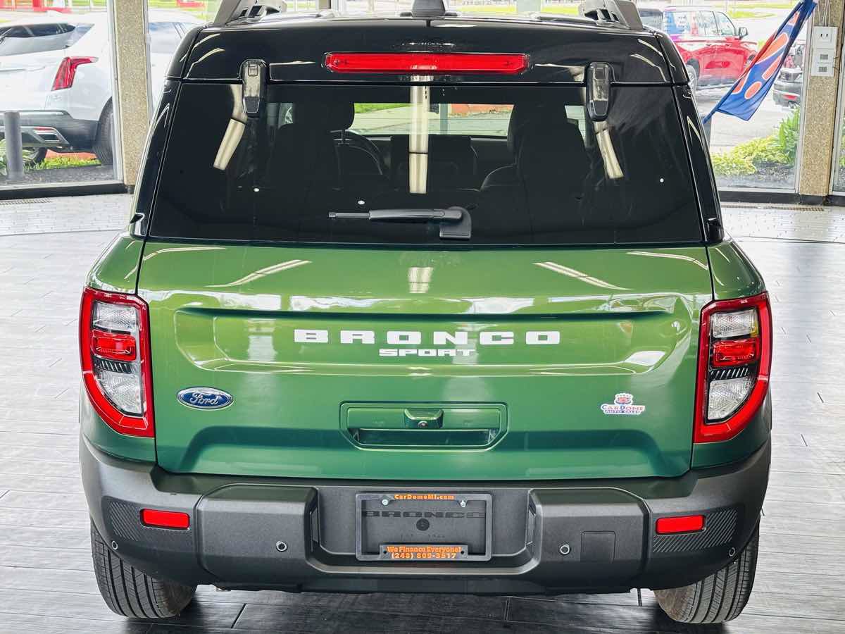 Used 2025 Ford Bronco Sport Outer Banks AWD/4WD image 9