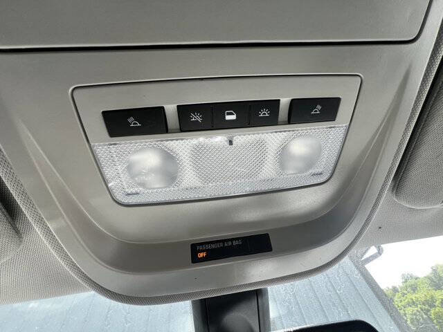 Used 2022 Chevrolet Colorado LT w/ Luxury Package image 19