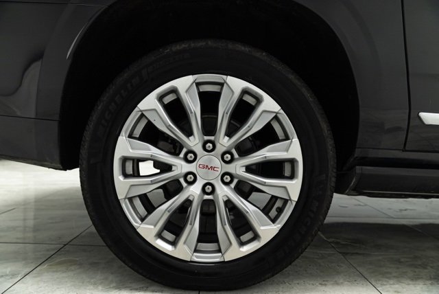 Used 2023 GMC Yukon XL Denali image 35