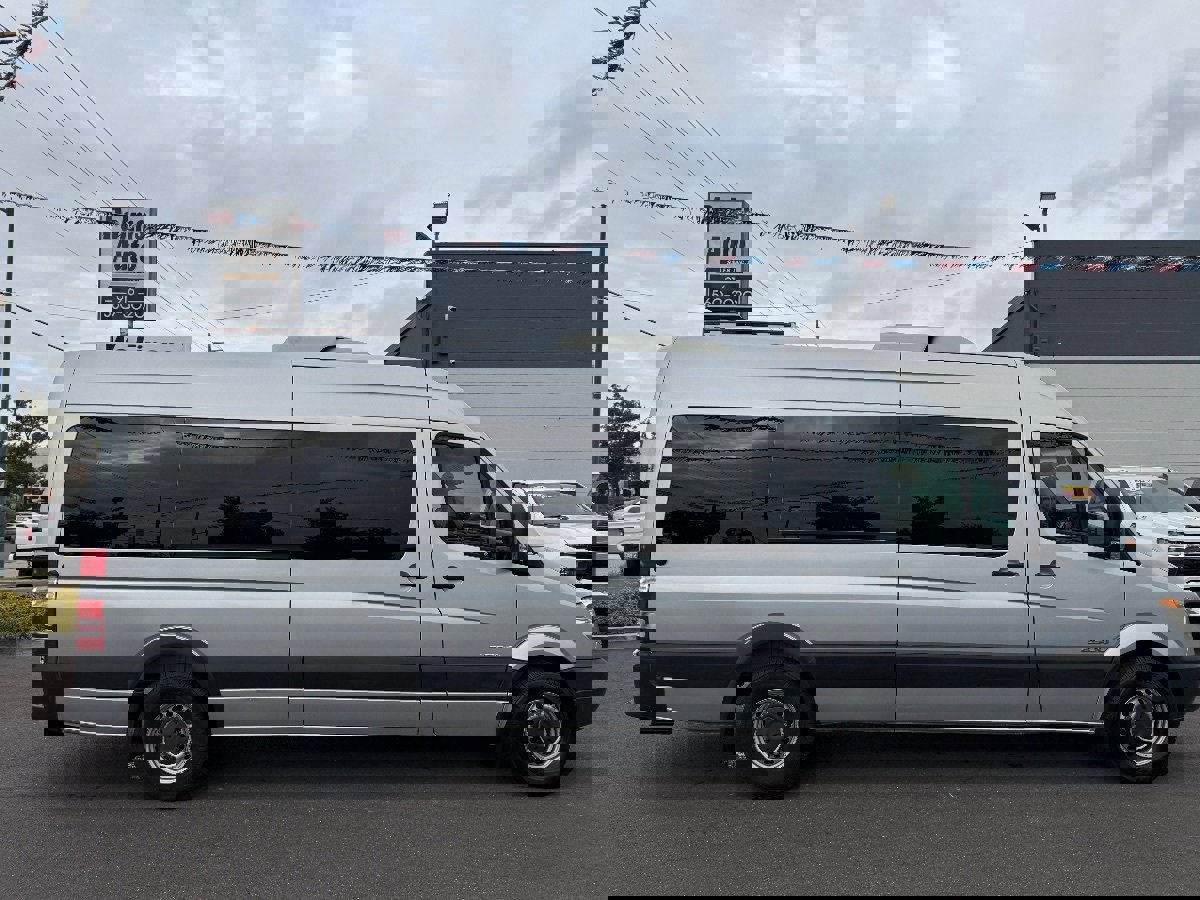 Used 2009 Dodge Sprinter 2500 w/ Rear Heater Group III image 13