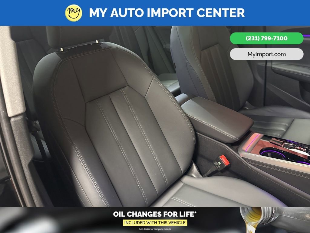 Used 2025 Audi Q5 Premium w/ Convenience Package image 29