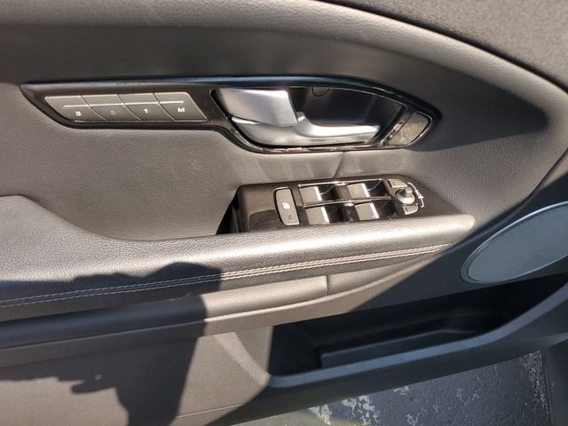Used 2016 Land Rover Range Rover Evoque SE AWD/4WD image 21