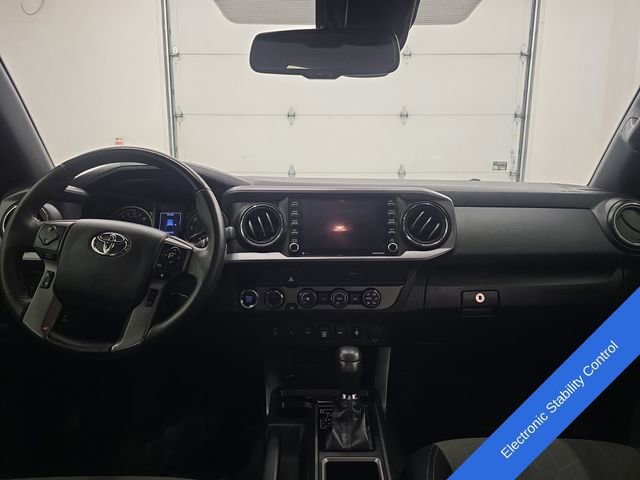 Used 2020 Toyota Tacoma TRD Off-Road w/ Technology Package AWD/4WD image 13