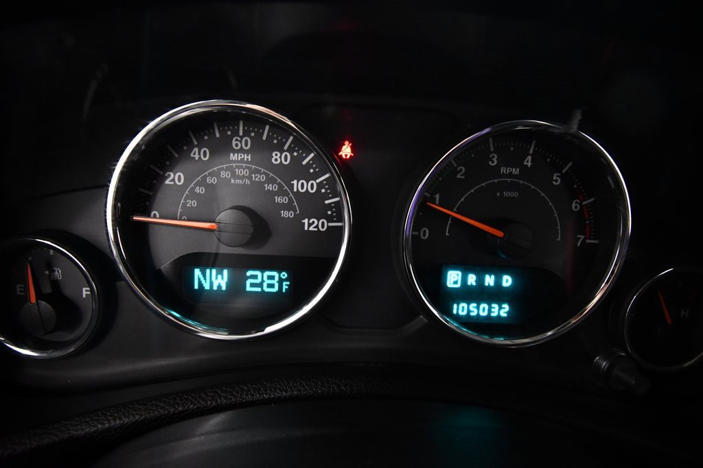 Used 2014 Jeep Wrangler Unlimited Sahara w/ Dual Top Group image 19