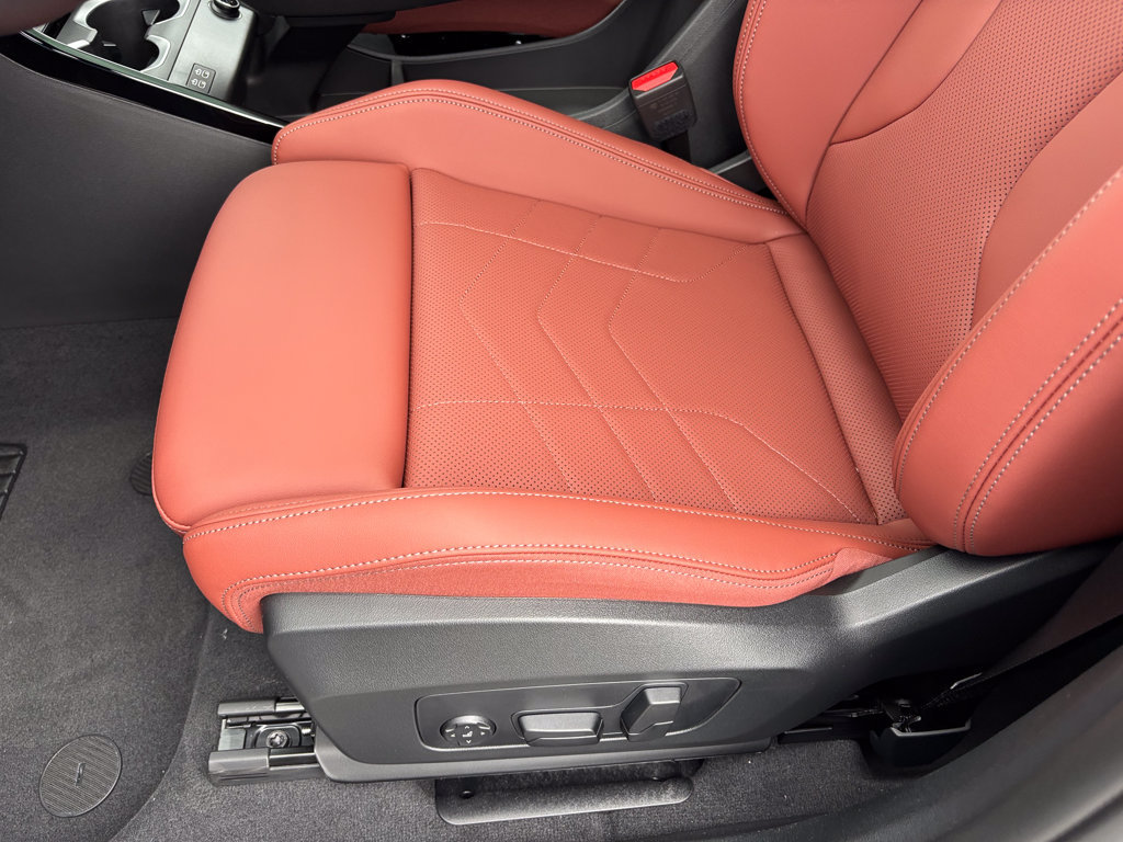 New 2026 BMW X2 xDrive28i w/ Technology Package AWD/4WD image 16
