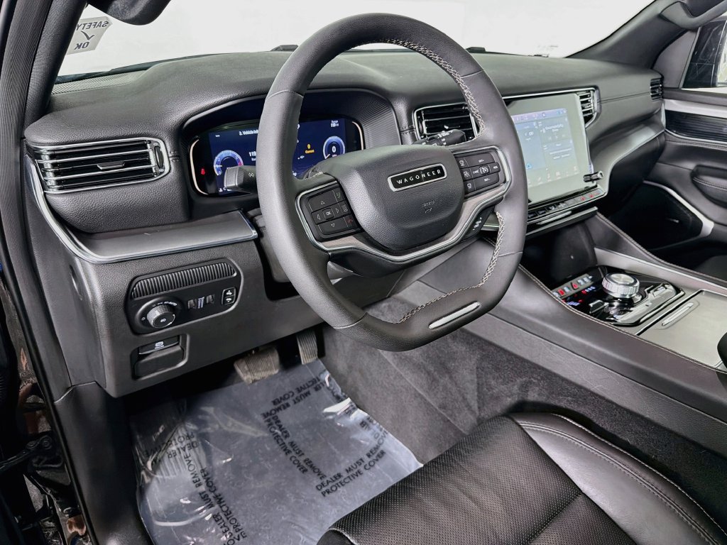 Used 2023 Jeep Wagoneer Series II AWD/4WD image 9