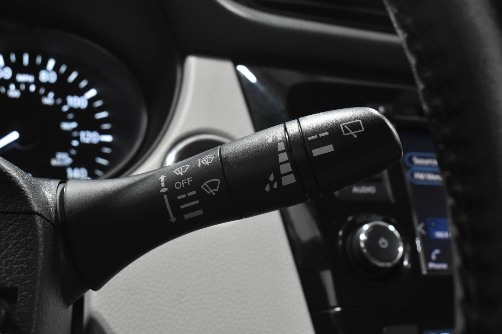 Used 2020 Nissan Rogue Sport SV w/ Technology Package FWD image 15