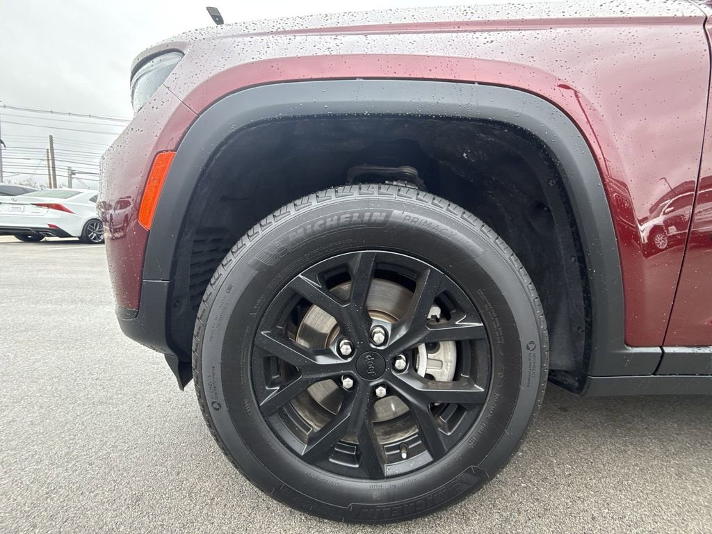 Used 2025 Jeep Grand Cherokee L Altitude AWD/4WD image 10