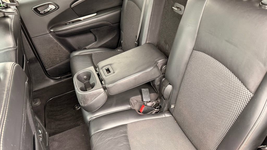 Used 2020 Dodge Journey Crossroad FWD image 25