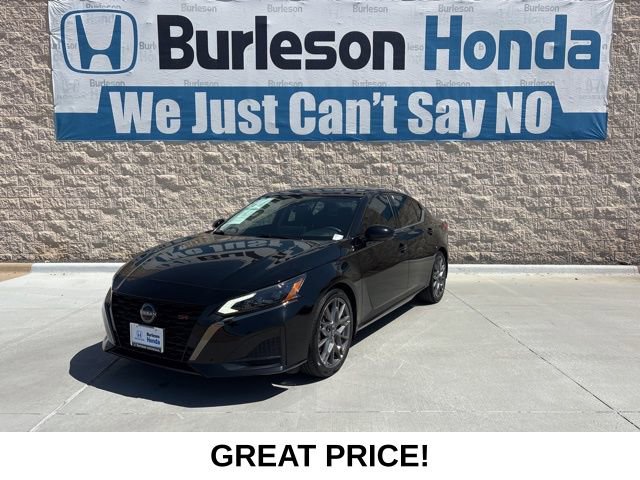Used 2023 Nissan Altima 2.0 SR image 1