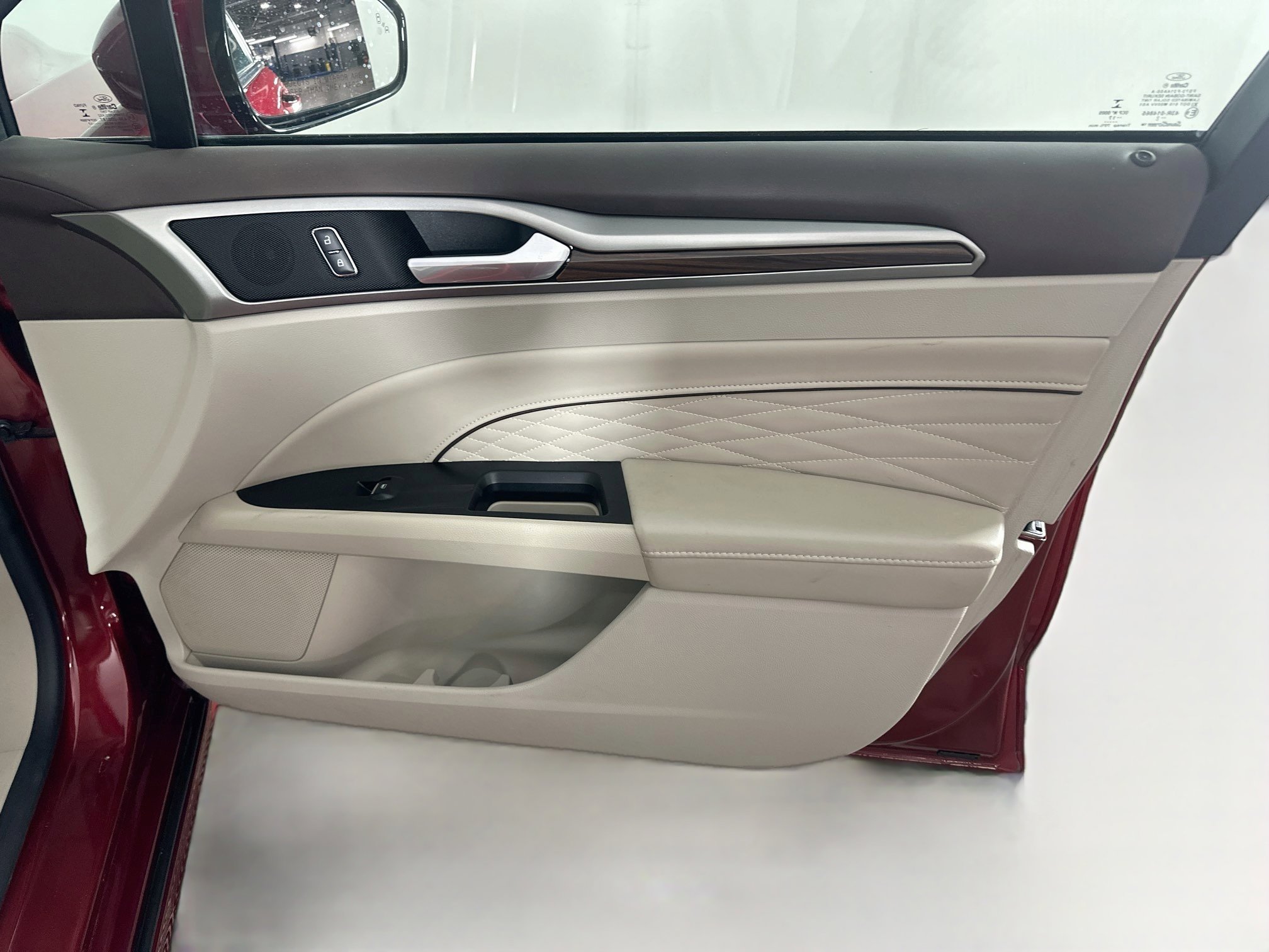 Used 2017 Ford Fusion Platinum FWD image 32