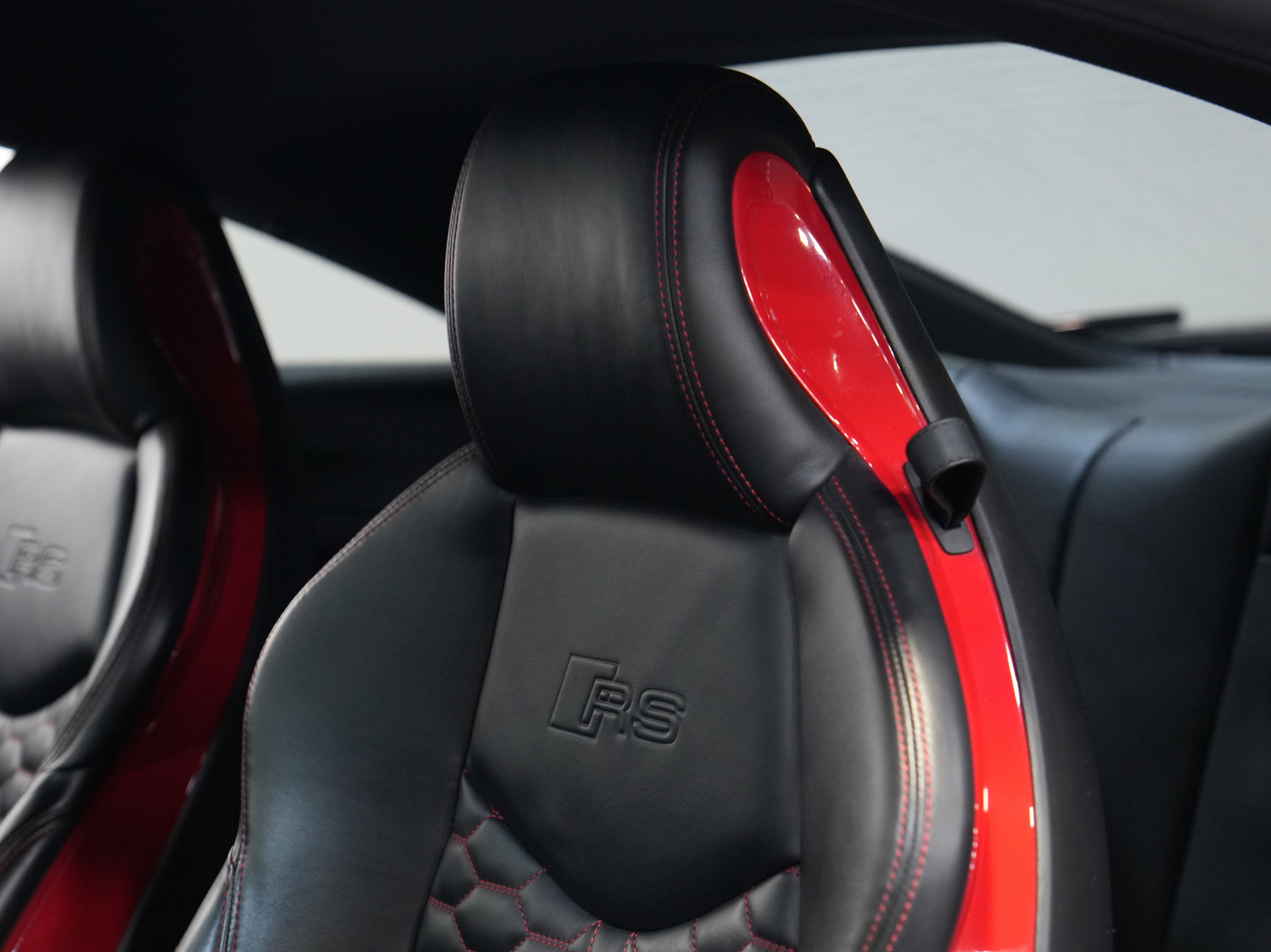 Used 2019 Audi TT RS w/ Technology Package image 25