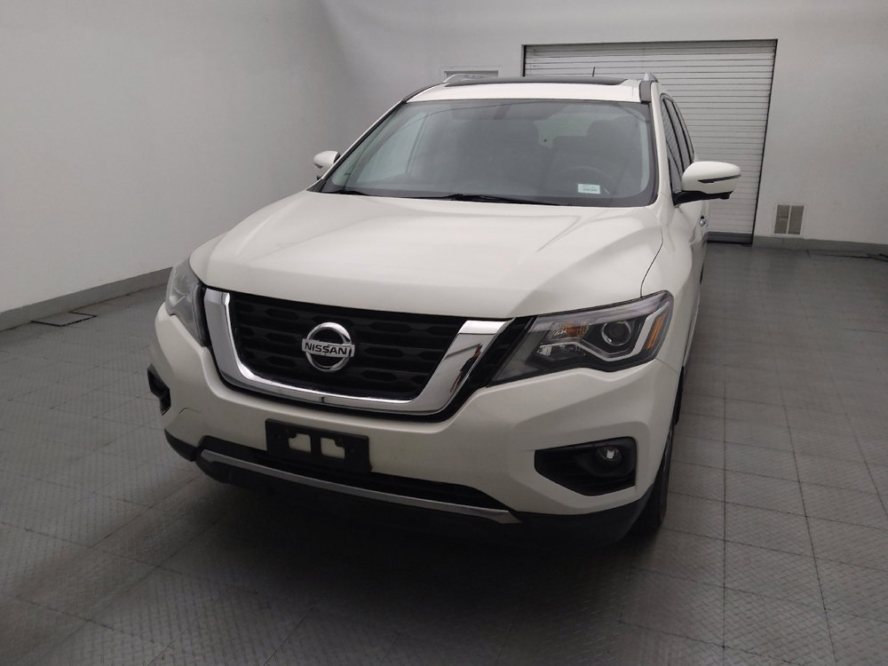 Used 2017 Nissan Pathfinder Platinum w/ Family Entertainment Package AWD/4WD image 15