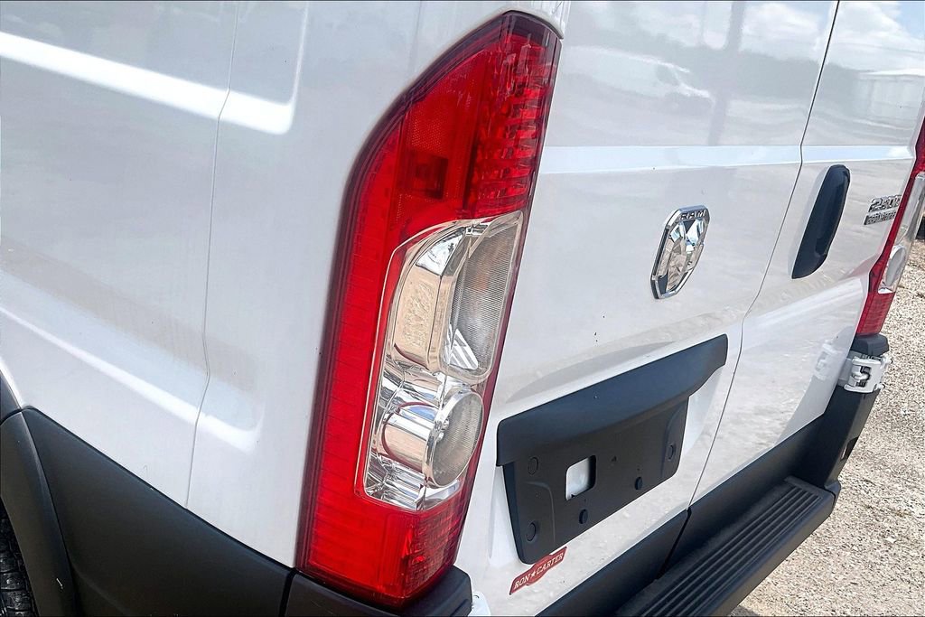 New 2024 RAM ProMaster 2500 w/ Convenience Group image 14