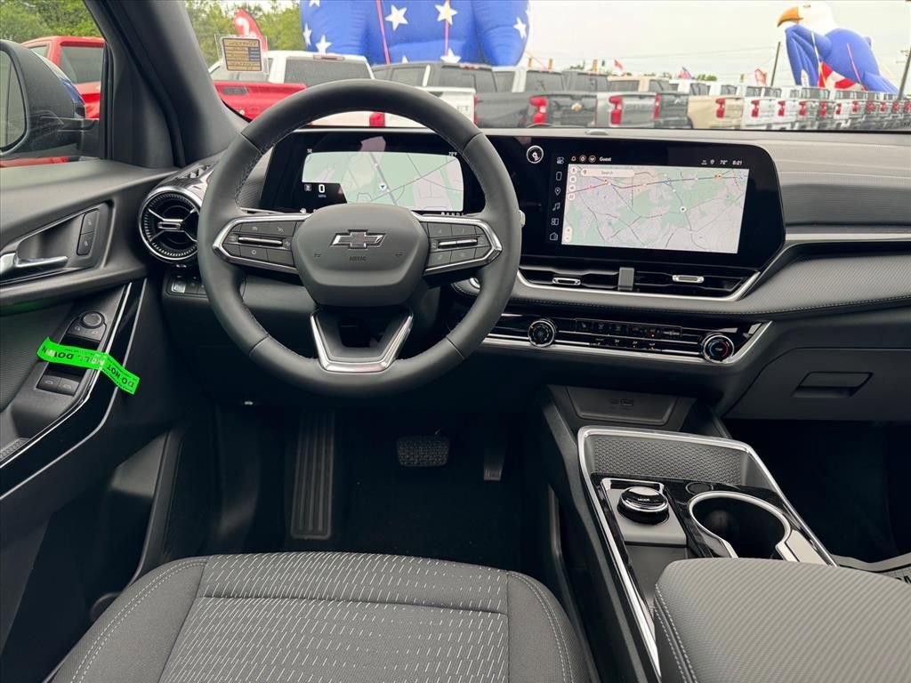 New 2026 Chevrolet Equinox LT w/ Midnight Edition FWD image 9