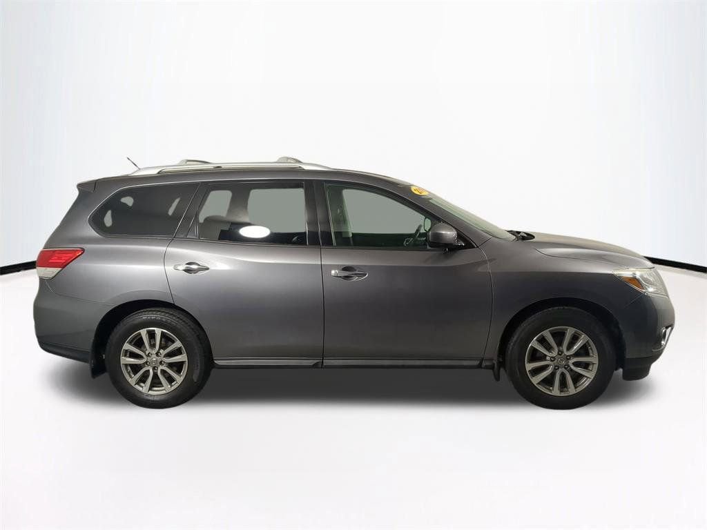 Used 2016 Nissan Pathfinder S image 4