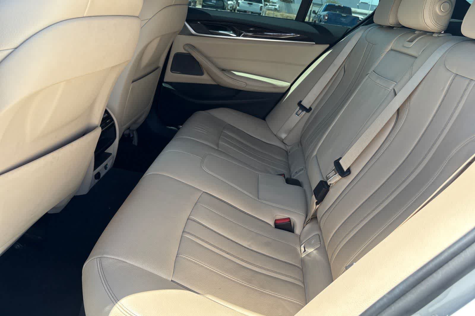 Used 2017 BMW 540i RWD image 5