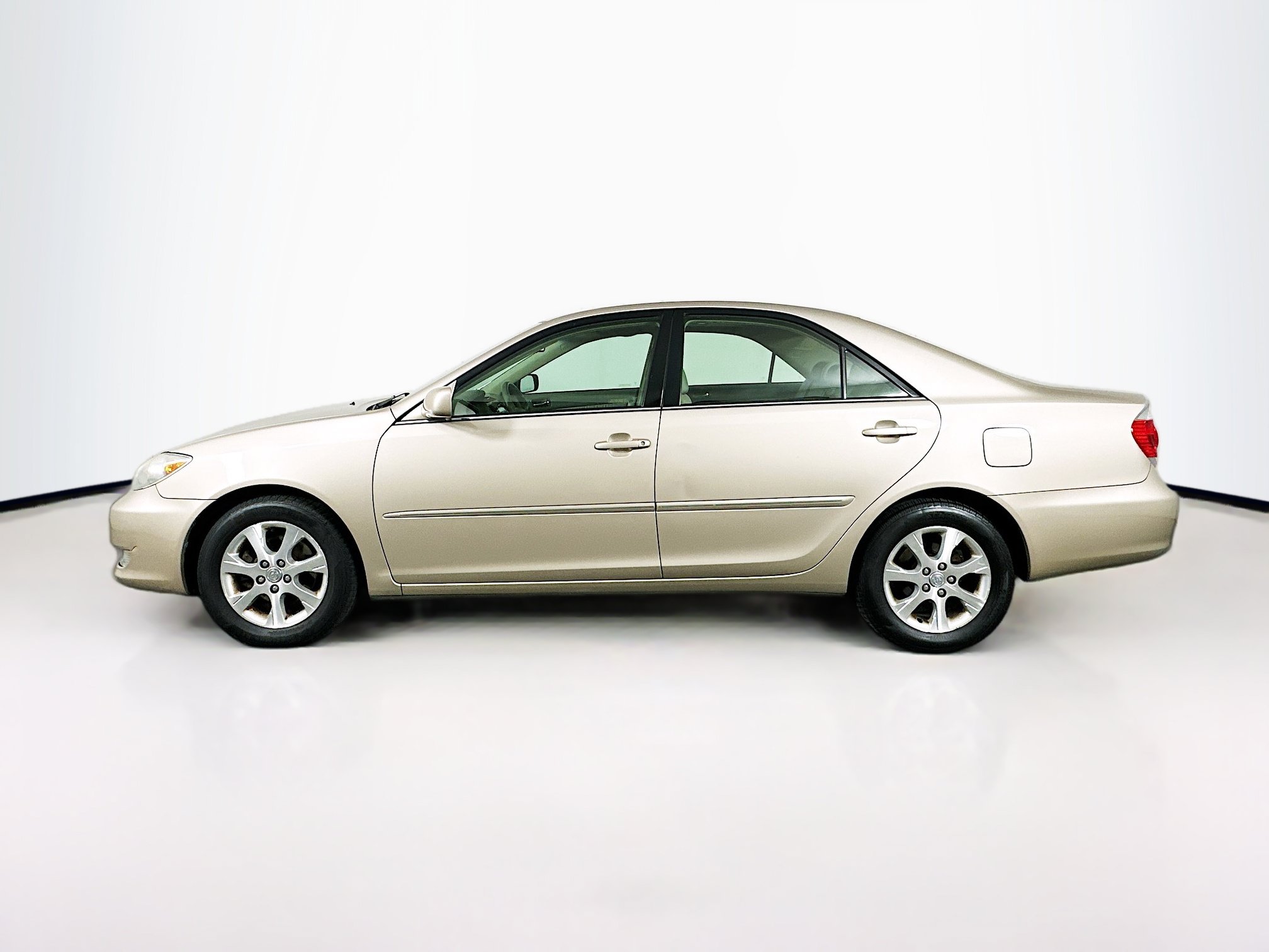 Used 2006 Toyota Camry XLE FWD image 4