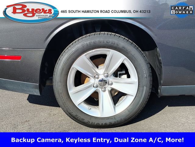 Used 2023 Dodge Challenger SXT image 5